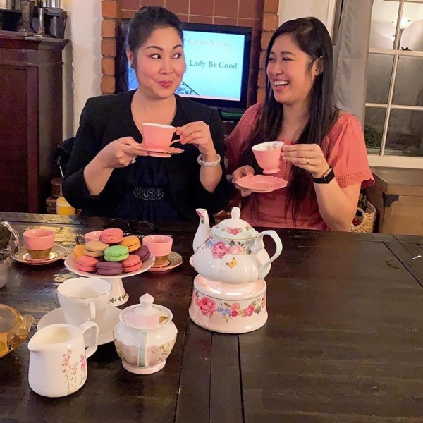 Con gái lấy chồng rồi định cư ở Mỹ, NSND Hồng Vân thương nhớ con quay quắt mà khóc thật nhiều-4