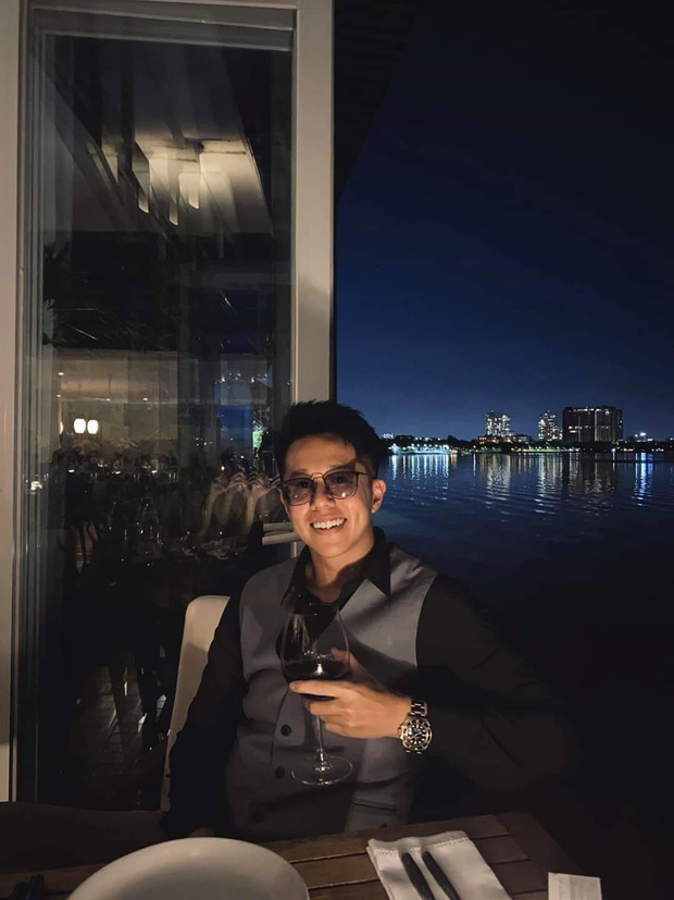 CEO Matt Liu khoe ảnh tay trong tay với Hương Giang kèm lời đường mật: Có thể ở cạnh nhau hay không là do ý em!-5