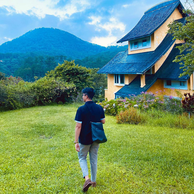 CEO Matt Liu khoe ảnh tay trong tay với Hương Giang kèm lời đường mật: Có thể ở cạnh nhau hay không là do ý em!-6