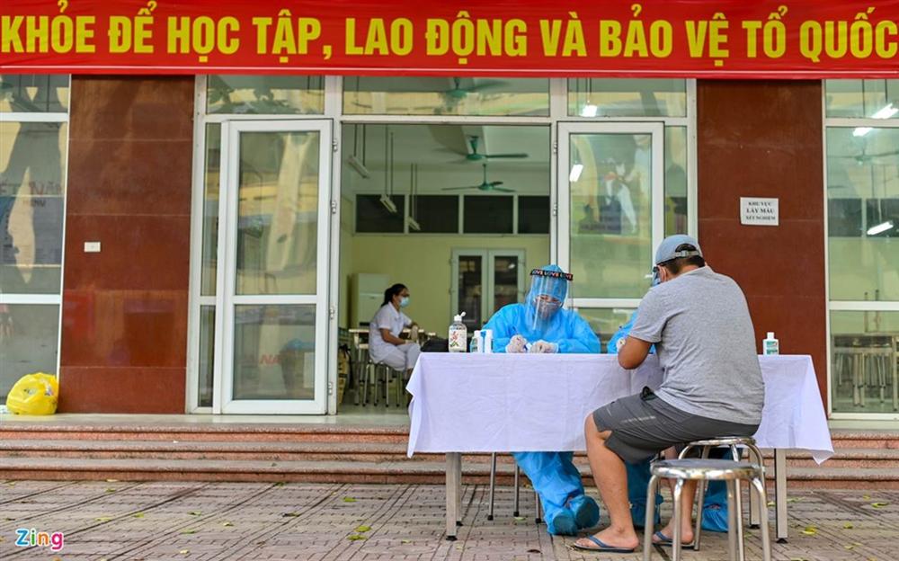 Hà Nội tái xét nghiệm người từ vùng dịch về bằng phương pháp rRT-PCR-2