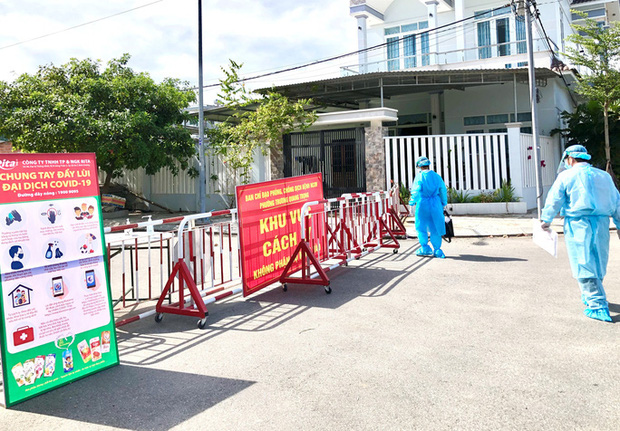 Quảng Ngãi: Cách ly 2 giáo viên, 48 học sinh thi riêng vì 2 bệnh nhân mắc Covid-19-2
