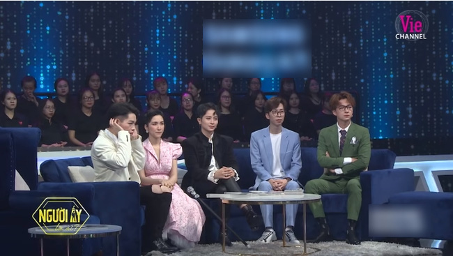 Người ấy là ai: Dàn cố vấn cố diễn lố không biết nữ chính là ai nhưng chính Hương Giang lại là người để lộ vào phút cuối-2