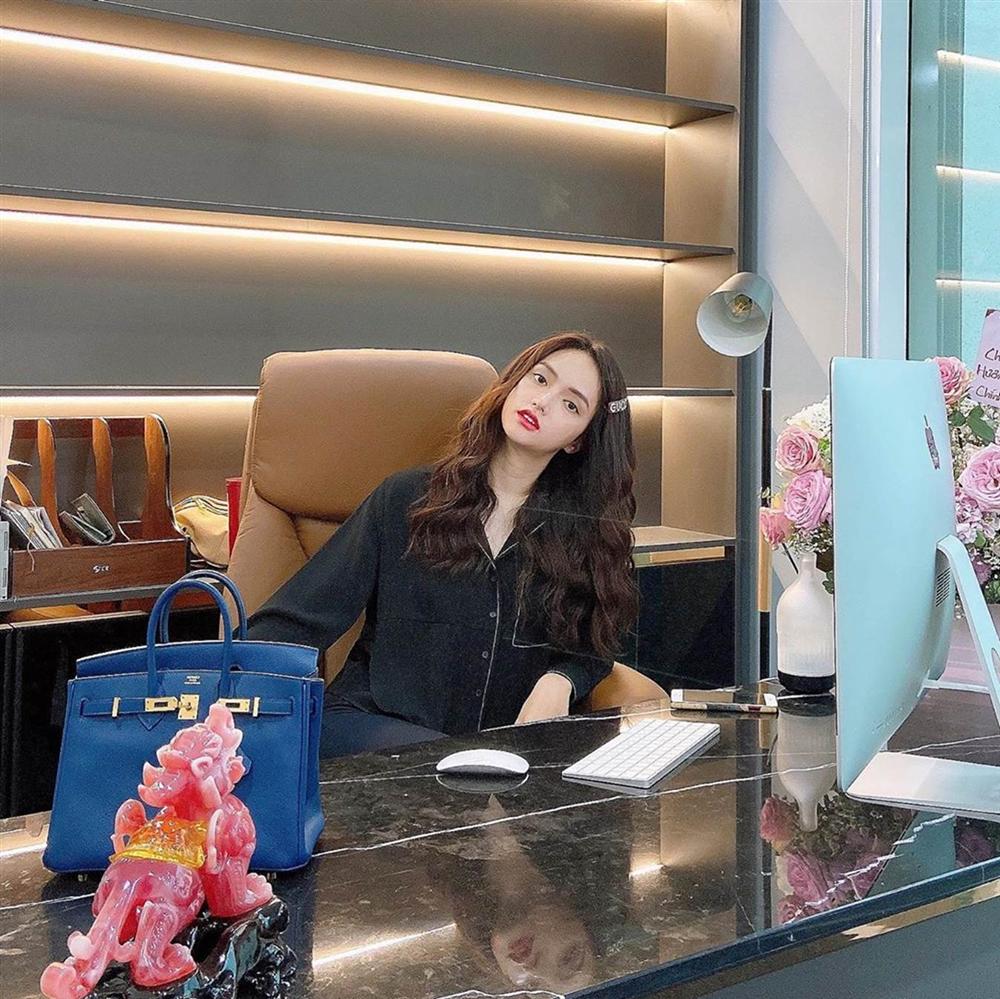 Bén duyên với chàng CEO điển trai, Hương Giang vui tay tậu loạt túi Hermes giá cả tỷ đồng: Mỗi ngày đi làm diện 1 chiếc Hermes là có thật-6