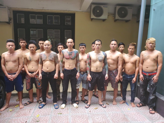Triệu tập 16 người liên quan vụ Phú Lê đánh 2 phụ nữ-1