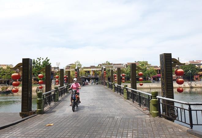 Nhân viên quán bar ở Quảng Nam mắc COVID-19, đi nhiều nơi, gặp rất nhiều người-1