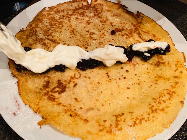 Đoan Trang khoe chồng Tây trổ tài làm bánh ngon bá cháy, chị em thi nhau vào khen ngợi đã đẹp trai còn nấu ăn giỏi-5