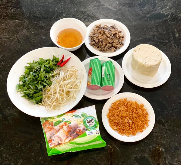 NSƯT Trịnh Kim Chi làm bánh cuốn nhìn hấp dẫn như mua ngoài hàng-2