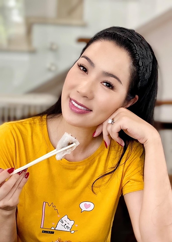 NSƯT Trịnh Kim Chi làm bánh cuốn nhìn hấp dẫn như mua ngoài hàng-10