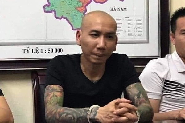 Phú Lê bị cáo buộc chủ mưu vụ đánh đập 2 phụ nữ-3