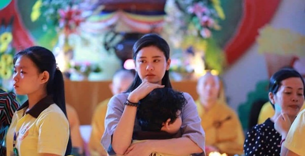 Con trai Trương Quỳnh Anh giờ chững chạc lắm rồi, mới 8 tuổi đã chịu xa mẹ 14 ngày tham gia khóa tu mùa hè-2