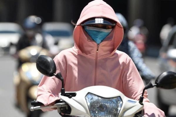 Dự báo thời tiết 10/8, Bắc Bộ nắng nóng, Nam Bộ mưa giông-1