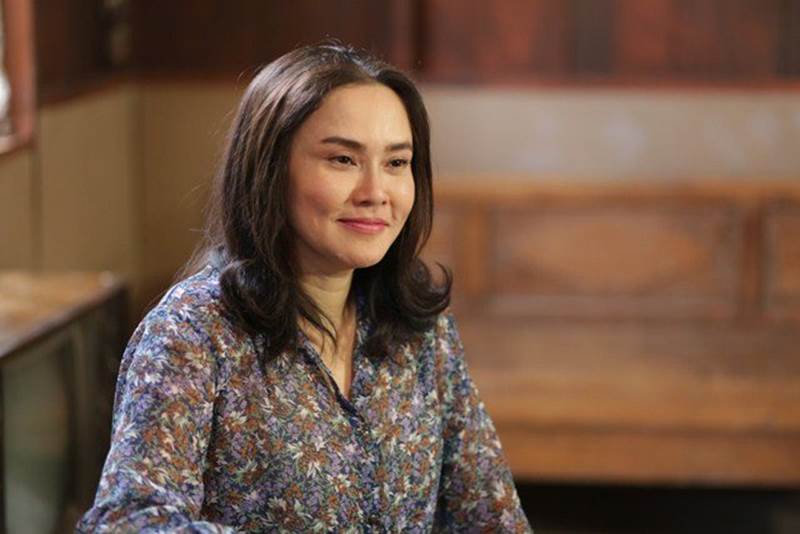 Đưa mẹ chồng đi khám bệnh giữa trưa, tôi hóa đá phát hiện bí mật trong phòng bệnh đóng kín-1