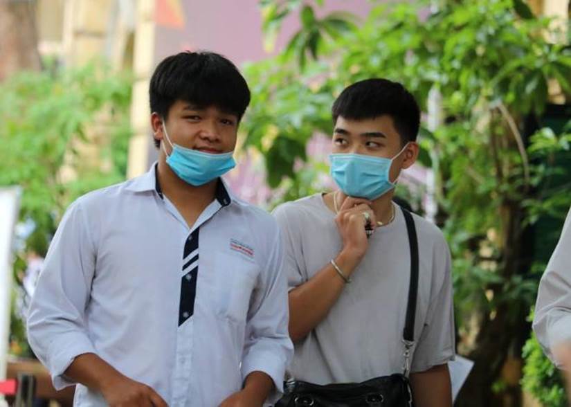 Thí sinh tự tin bước vào ngày thi thứ 2 kỳ thi tốt nghiệp THPT 2020-1