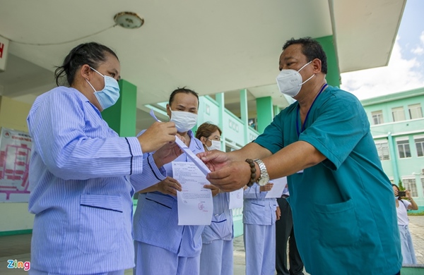 4 bệnh nhân Covid-19 ở Đà Nẵng xuất viện-2