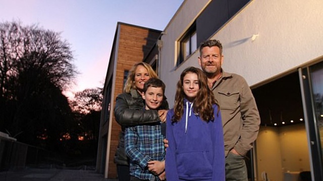 Ngỡ ngàng biệt thự trăm tỷ đồng được xây dựng chỉ trong... 4 ngày-2