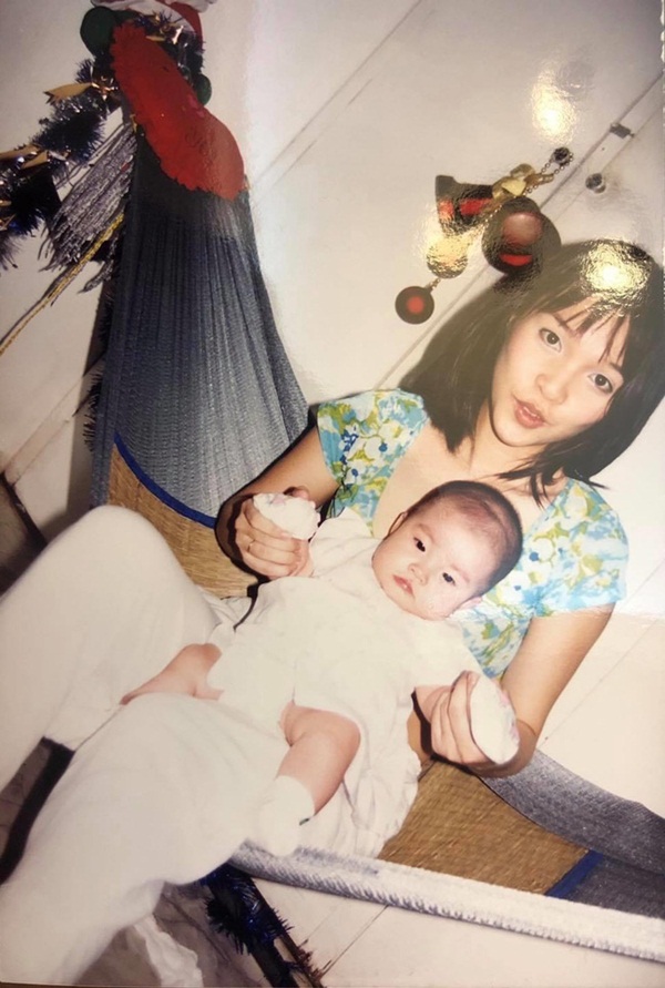 Hiền Thục lần đầu hé lộ những hình ảnh hiếm hoi khi làm mẹ đơn thân ở tuổi 21-2
