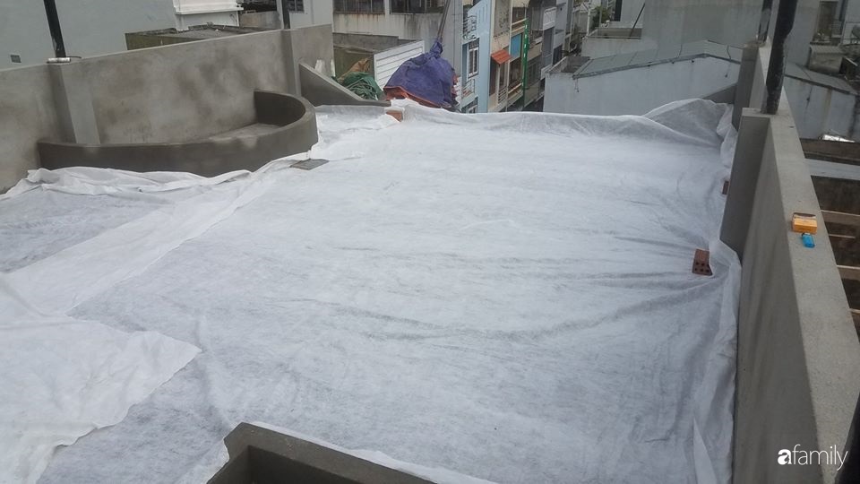 Sân thượng bê tông 40m² biến hình thành khu vườn xanh mát chỉ với 23 triệu đồng ở Đà Nẵng-3