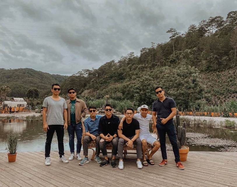 Team bạn thân cực phẩm của doanh nhân Matt Liu - bạn trai hoa hậu Hương Giang: Đều là thiếu gia điển trai, mê siêu xe, phong cách sống cực chất-2