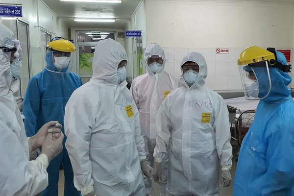 Thứ trưởng Nguyễn Trường Sơn: Chúng tôi như xát muối trong lòng khi công bố ca tử vong-9