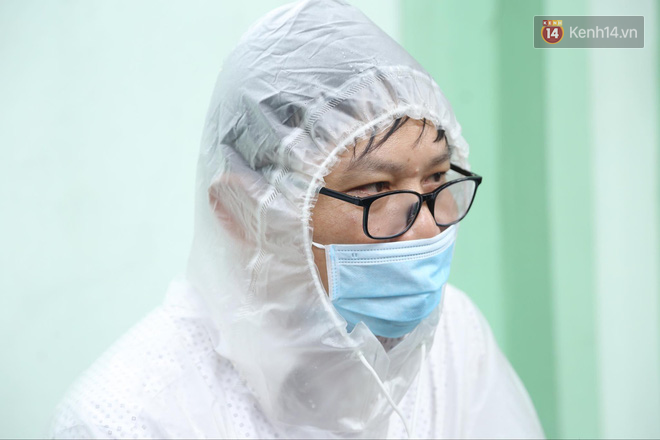 Những khoảnh khắc cảm xúc nhất kỳ thi THPT Quốc gia: Khi đứa con bé bỏng của bố mẹ sắp bước vào đại học-10