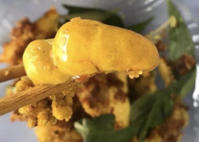 Những nhà có điều kiện không tiếc tay, vung tiền triệu mua trứng cá lóc-1