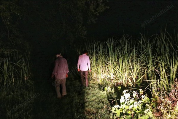 Bé gái 6 tuổi bị tổn thương vùng kín nặng nề sau khi bị yêu râu xanh bắt cóc và cưỡng hiếp gây rúng động dư luận Ấn Độ-2