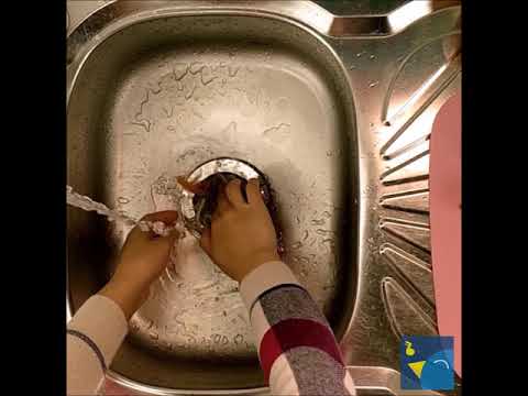 Ngày nào cũng dùng nhưng sao bồn rửa vẫn cứ mốc meo đầy vi khuẩn, bà nội trợ hãy áp dụng ngay cách này-3