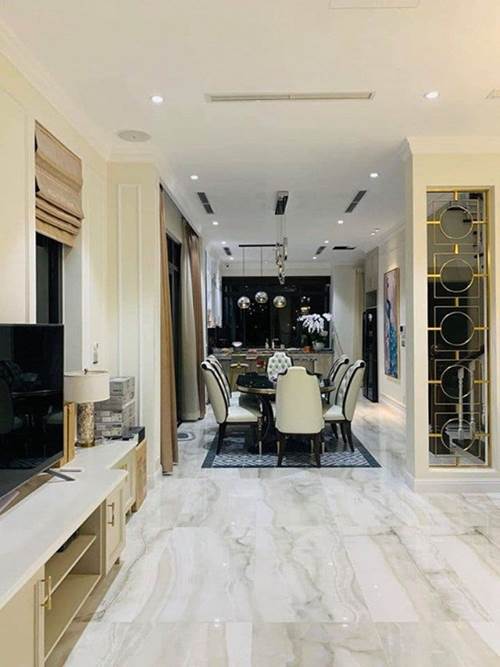 Vân Hugo đón con trai vào Sài Gòn ở biệt thự, trồng nhiều loại hoa quanh nhà vì hôn phu-3