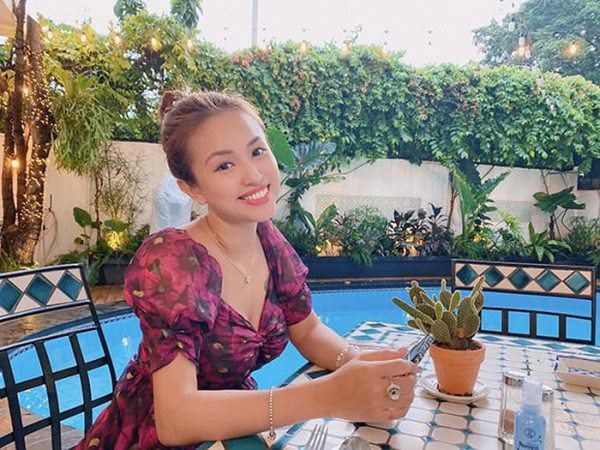 Vân Hugo đón con trai vào Sài Gòn ở biệt thự, trồng nhiều loại hoa quanh nhà vì hôn phu-11