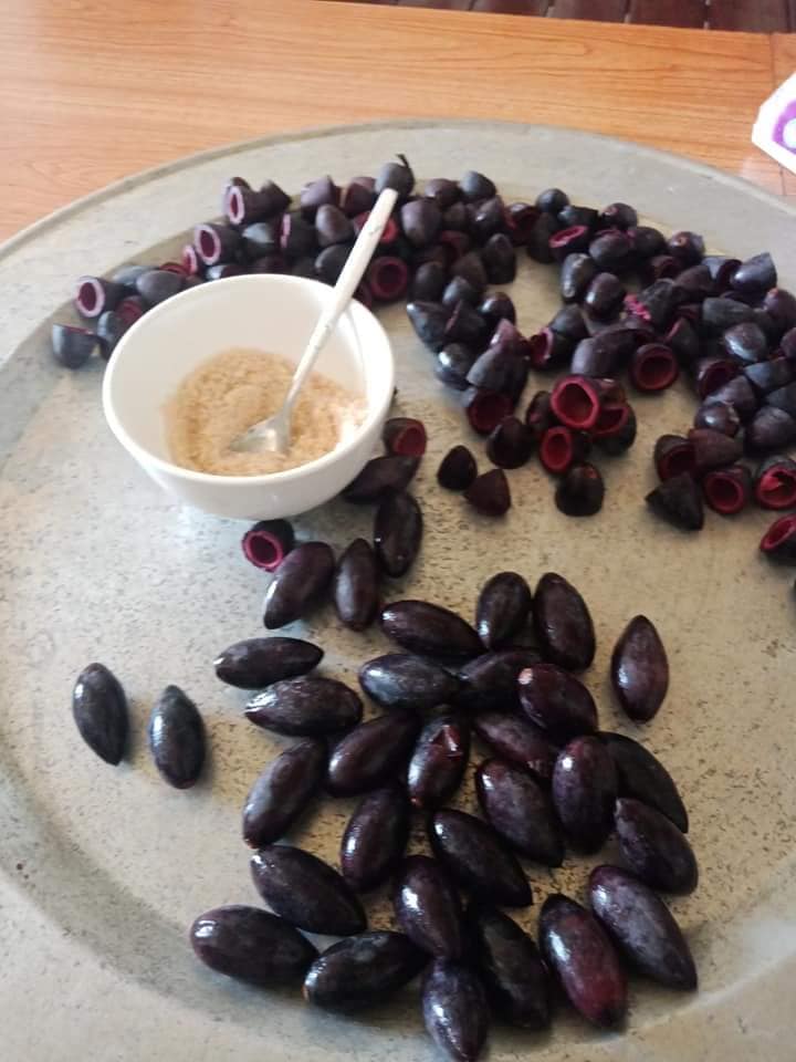 Trám đen Cao Bằng đắt gấp 4 lần trám trắng, giá 175k/kg vẫn đắt khách thành phố mua vì lạ miệng-6