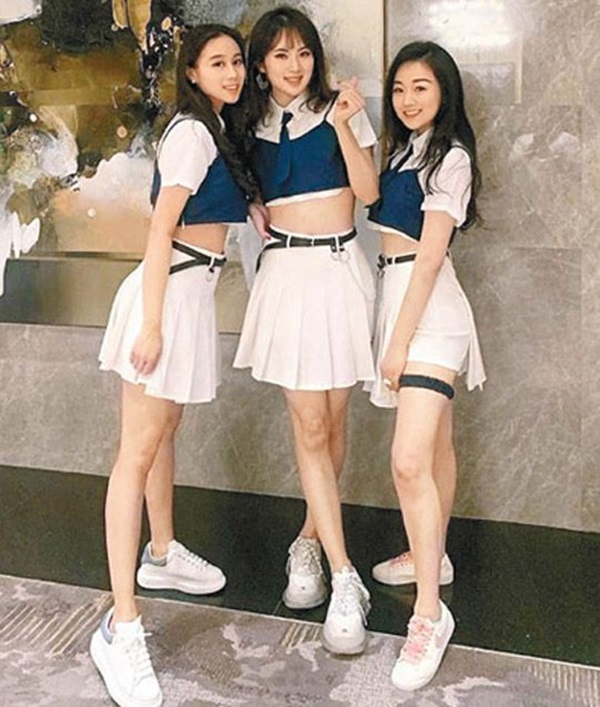 Công chúa út Vua sòng bài Macau hội ngộ dàn rich kid Trung Quốc, nghi vấn dấn thân vào showbiz cùng hội chị em giới siêu giàu-9