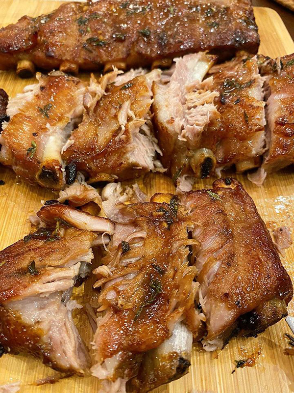 Hà Tăng khoe bữa tối thịnh soạn như nhà hàng nhưng dân tình chỉ dán mắt vào câu ví von này-2