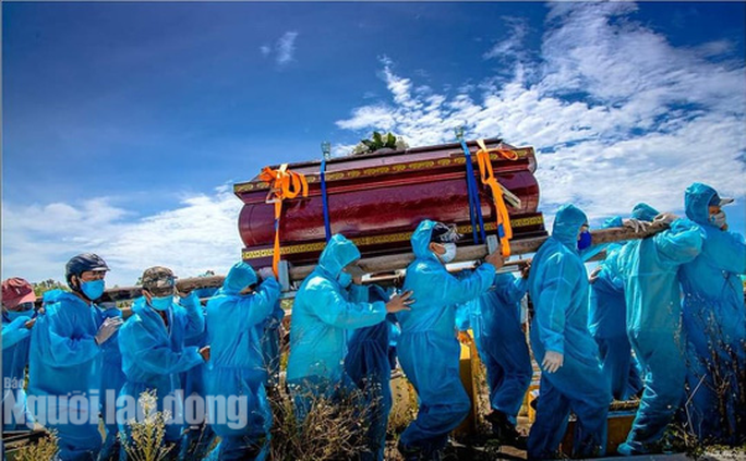Nghẹn ngào cảnh đưa tang tại tâm dịch Covid-19 ở Quảng Nam-1