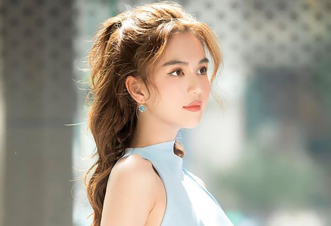 Ngọc Trinh gây sốc với phát ngôn Đàn ông yếu sinh lý mới thích sống ảo, khoe body?-4