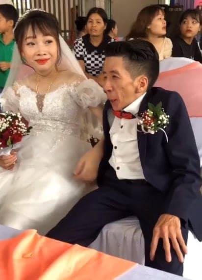 Đám cưới cổ tích của chàng trai khuyết tật và cô gái xinh đẹp: Tình yêu chỉ cần cảm xúc thật của cả hai là đủ!-2