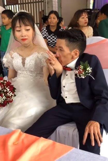 Đám cưới cổ tích của chàng trai khuyết tật và cô gái xinh đẹp: Tình yêu chỉ cần cảm xúc thật của cả hai là đủ!-5