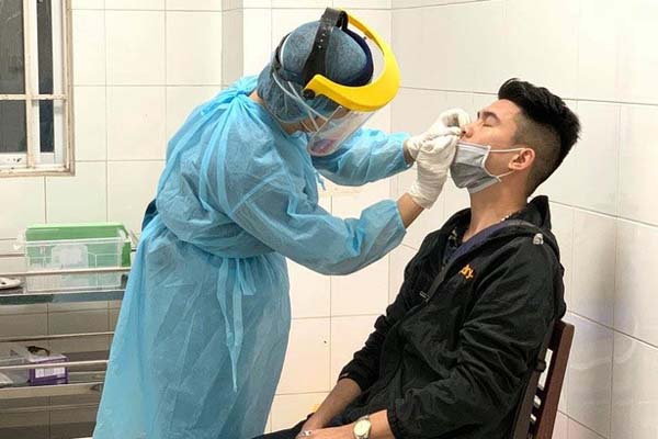 Nữ hành khách Hà Nội mắc Covid-19 khi đến Nhật là bác sĩ-2