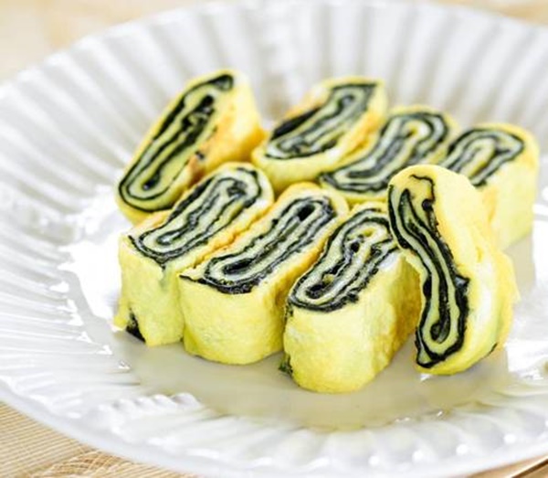 Vẫn là trứng rán rẻ tiền, chỉ cần thêm nguyên liệu này trông sang hơn hẳn-9