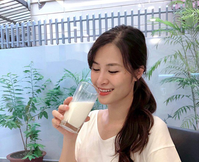 Khác với khuôn mặt sưng húp, Đông Nhi xuất hiện trở lại xinh đẹp như bao bức ảnh tự đăng-8