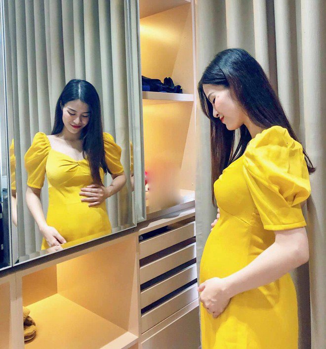 Khác với khuôn mặt sưng húp, Đông Nhi xuất hiện trở lại xinh đẹp như bao bức ảnh tự đăng-9