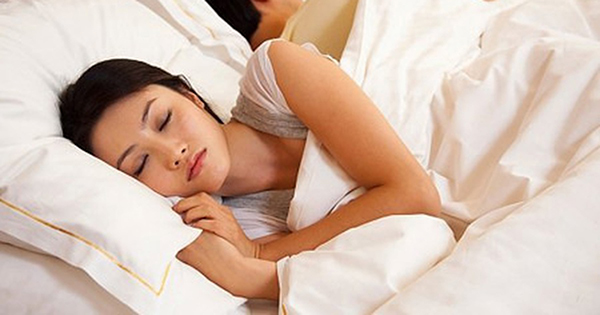 Thương vợ bầu sắp đẻ, 12h trưa tôi về nấu cơm thì lặng người thấy em nằm dài xem bộ phim này-2