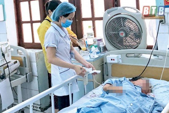 BN862 mắc Covid-19 liên tục bỏ ăn, muốn được về nhà, chưa biết con trai nhiễm bệnh đã tử vong