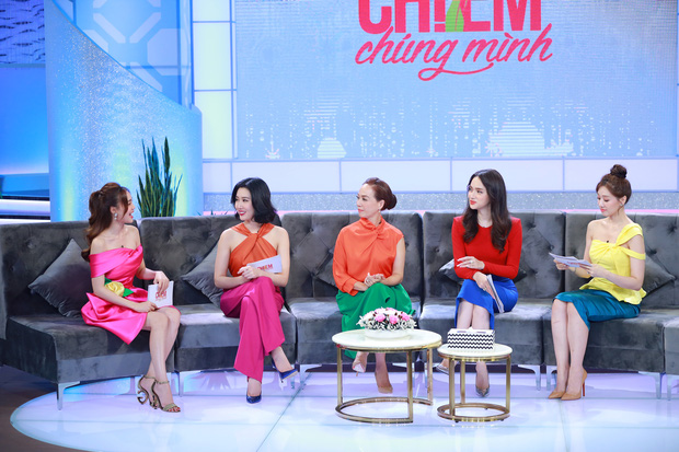 Tiểu tam tìm đến tận nhà, Hương Giang nhắn: Em lên phòng chị chơi đợi chồng chị về”-1