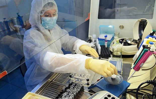 Vaccine của Nga có 20 nước đặt trước hơn 1 tỉ liều: Niềm tin của giới khoa học rất thấp-1
