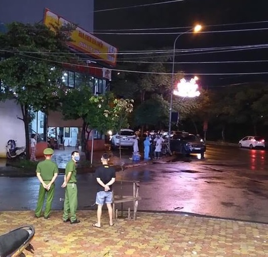 Lịch trình ca dương tính với SARS-CoV-2 ở Hà Nội: Từng đi ăn cưới, làm nhà hàng-1
