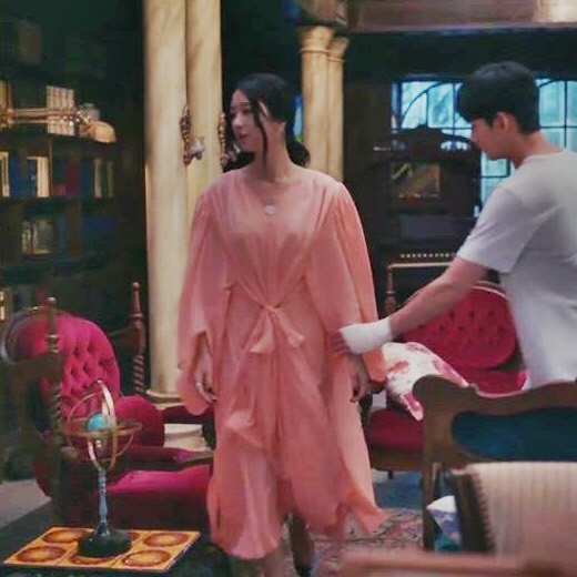 Lấn lướt cả Nữ hoàng sang chảnh Phạm Băng Băng khi đụng váy, đẳng cấp của Seo Ye Ji quả không đùa được đâu-4