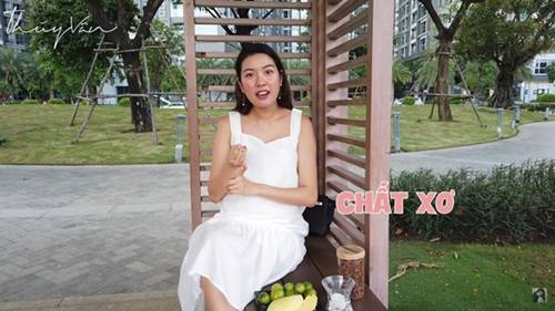 Thúy Vân mới cưới ít ngày, nay trong clip bụng đã lớn tướng, mũi nở, mặt vỡ nét-4