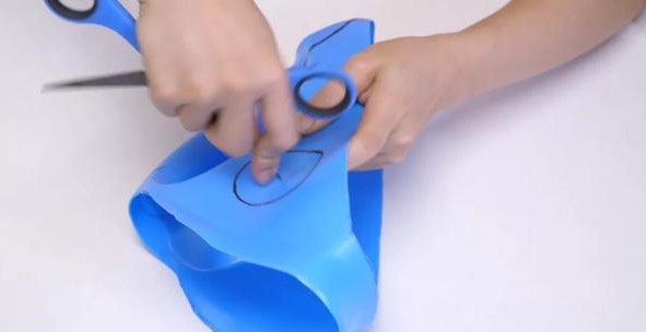 Đừng vứt chai nước giặt sau khi dùng hết, hãy tái chế thành vật dụng rất hữu ích thế này-12