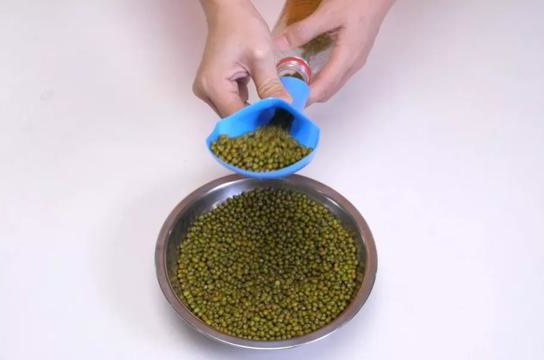 Đừng vứt chai nước giặt sau khi dùng hết, hãy tái chế thành vật dụng rất hữu ích thế này-18