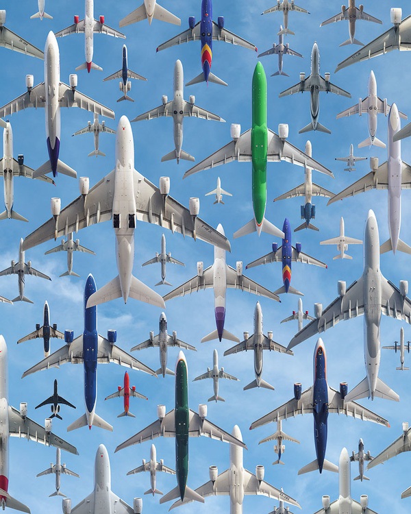 Ngoạn mục hàng trăm máy bay cất cánh cùng lúc như thể tắc đường hàng không cùng loạt khoảnh khắc ở sân bay khiến ai cũng há hốc-2
